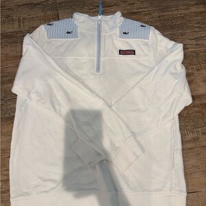 Girls XL vineyard vines pullover that’s has blue and white striped accents